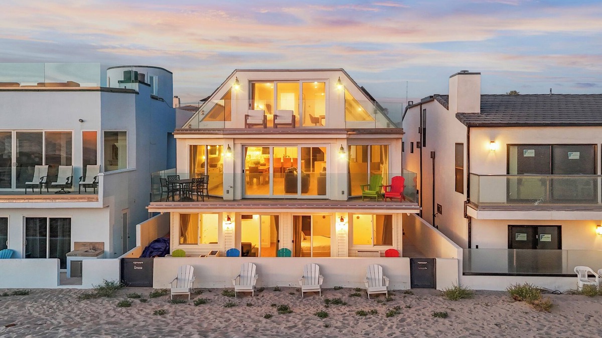Hollywood House | 3521O-2353911 Serenity by the Sea
