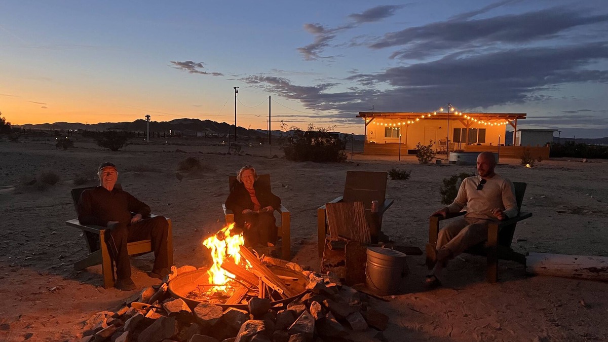 Wonder Valley House | 360’ views - 5 acres - stars - sunsets - hot tub