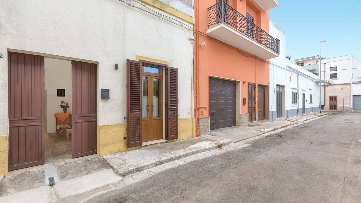 Leverano House | 3613 Dimora Emanuele by BarbarHouse