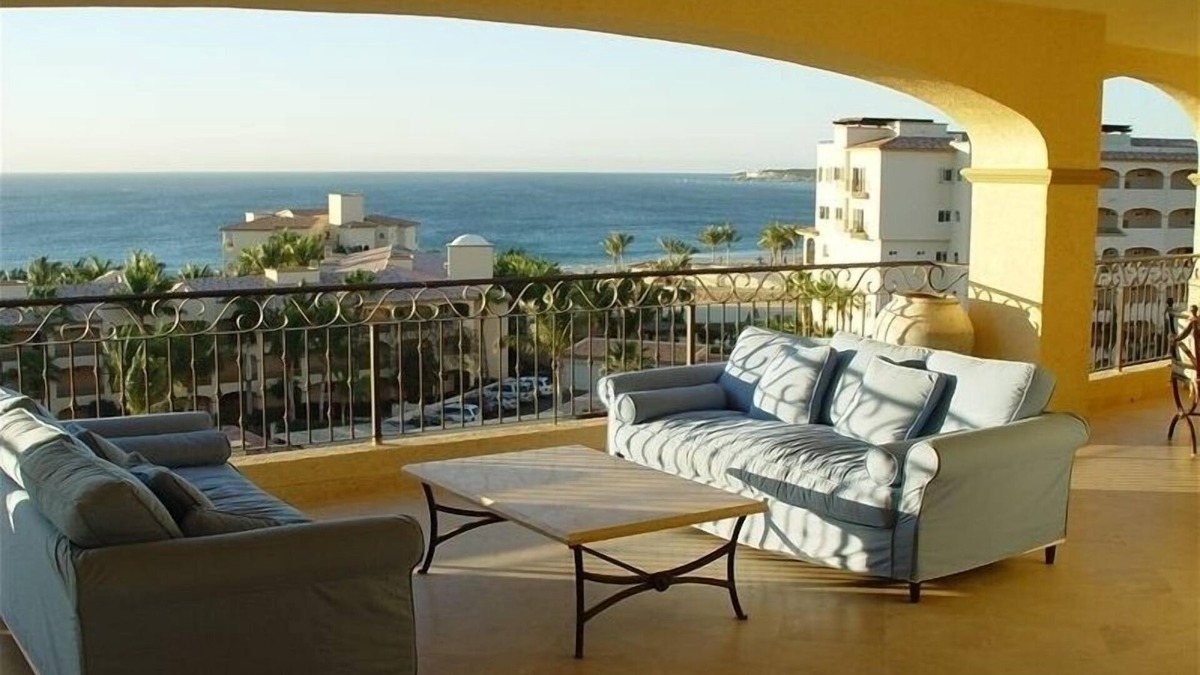 Zona Hotelera Villa | 3700 Sf Oceanfront Penthouse in Cabo Mexico - Las Mananitas
