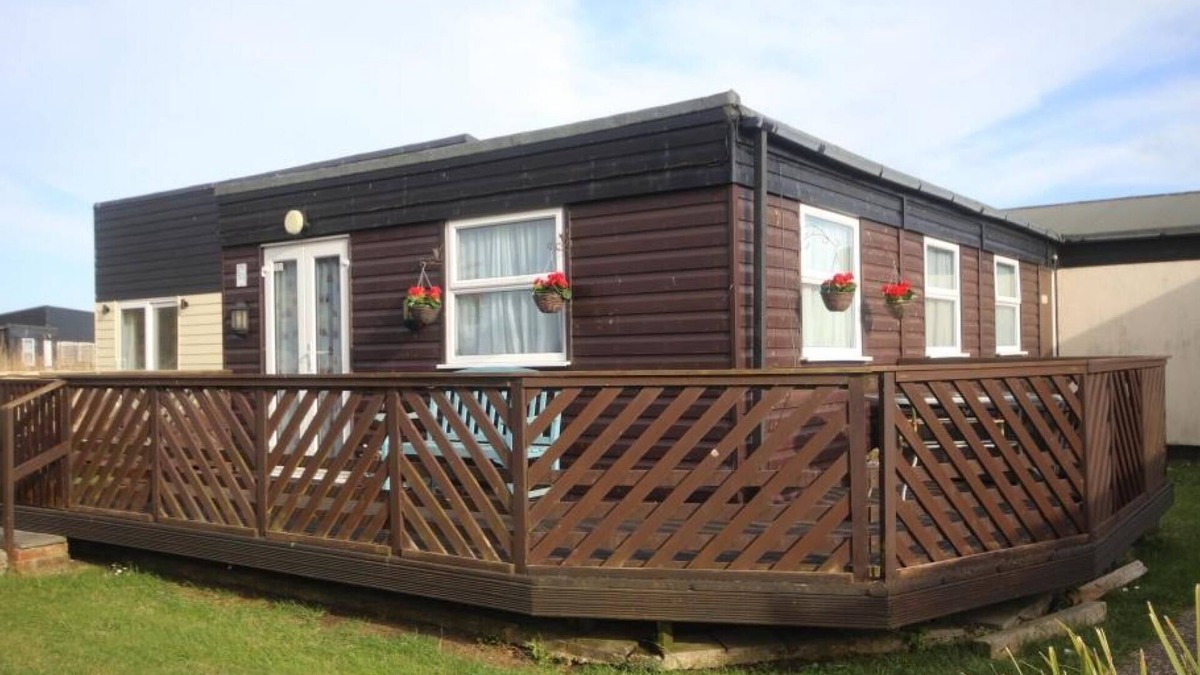 Selsey House | 37E Medmerry Park 2 Bedroom Chalet