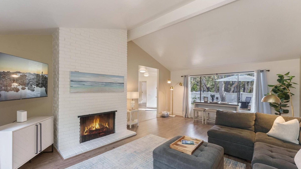 Del Monte Forest House | 3880 Casa Azul - Near Hiking Trails, Golf & Town