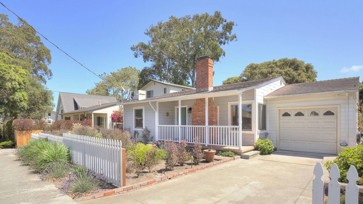 Pacific Grove House | 3941 Casaletto at 17 Mile Drive - Cozy and Updated