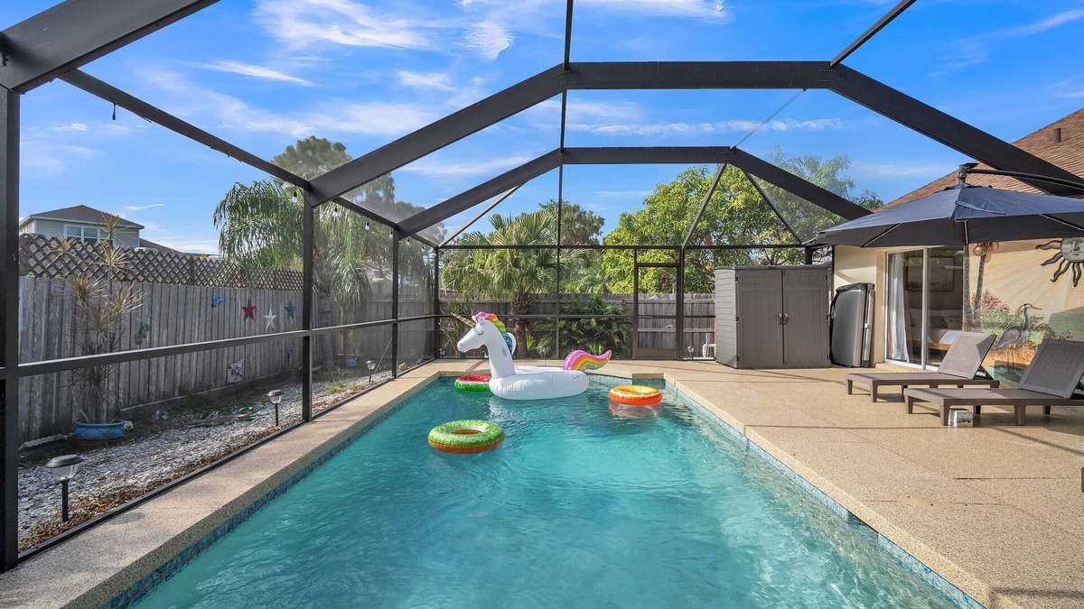 Trailer Estates House | 3B/2B House Pool & Hot Tub, Golf, Fire Pit, BBQ, Family Games, Near UTC