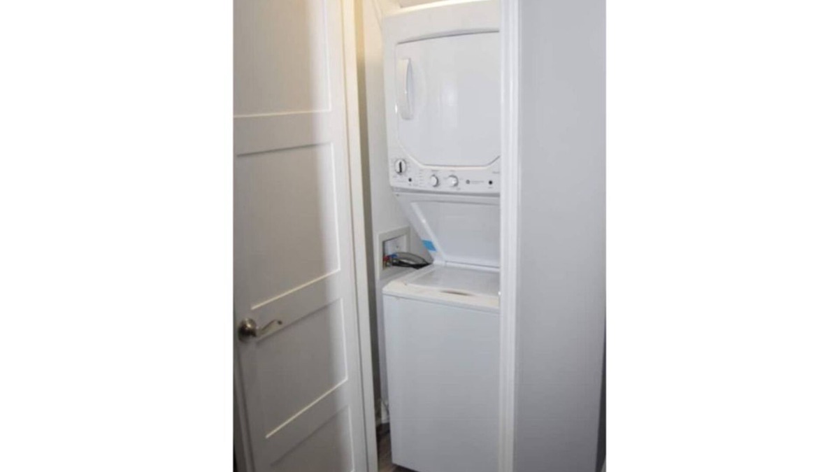 Grand Prairie Condo | 3B Lux 3bd 3bth Condo w/King/4 separate twin beds