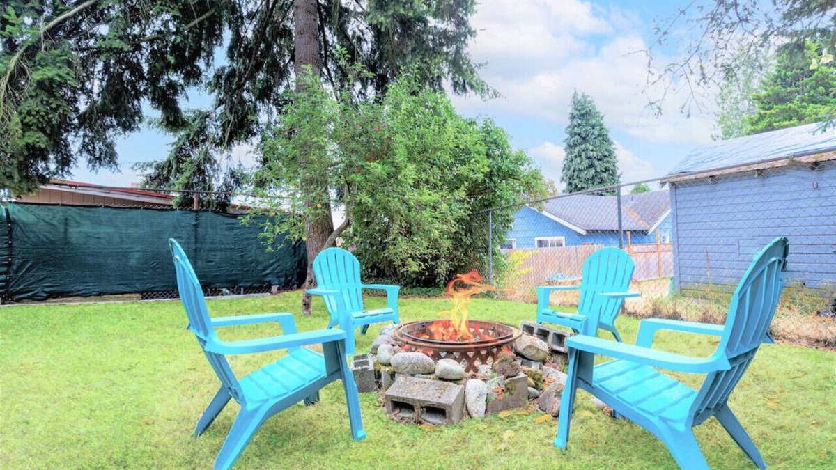 Greenwood House | 3b2b Lower Unit Home @Central Seattle