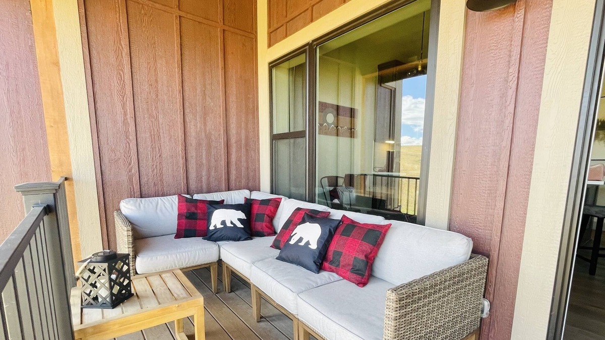 Grand Elk Ranch House | 3BD, 2.5BA, Deck, Golf, 5 min Ski Granby, 25 min WP, Dogs Welcome,