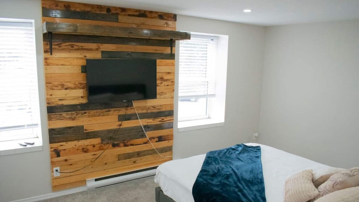 Waterloo House | 3BD+Wifi+Pet+Workspace+Patio