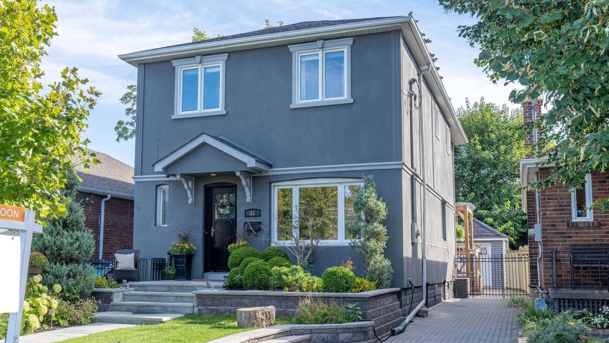 Old East York House | 3Bdr Detached House close to The Danforth