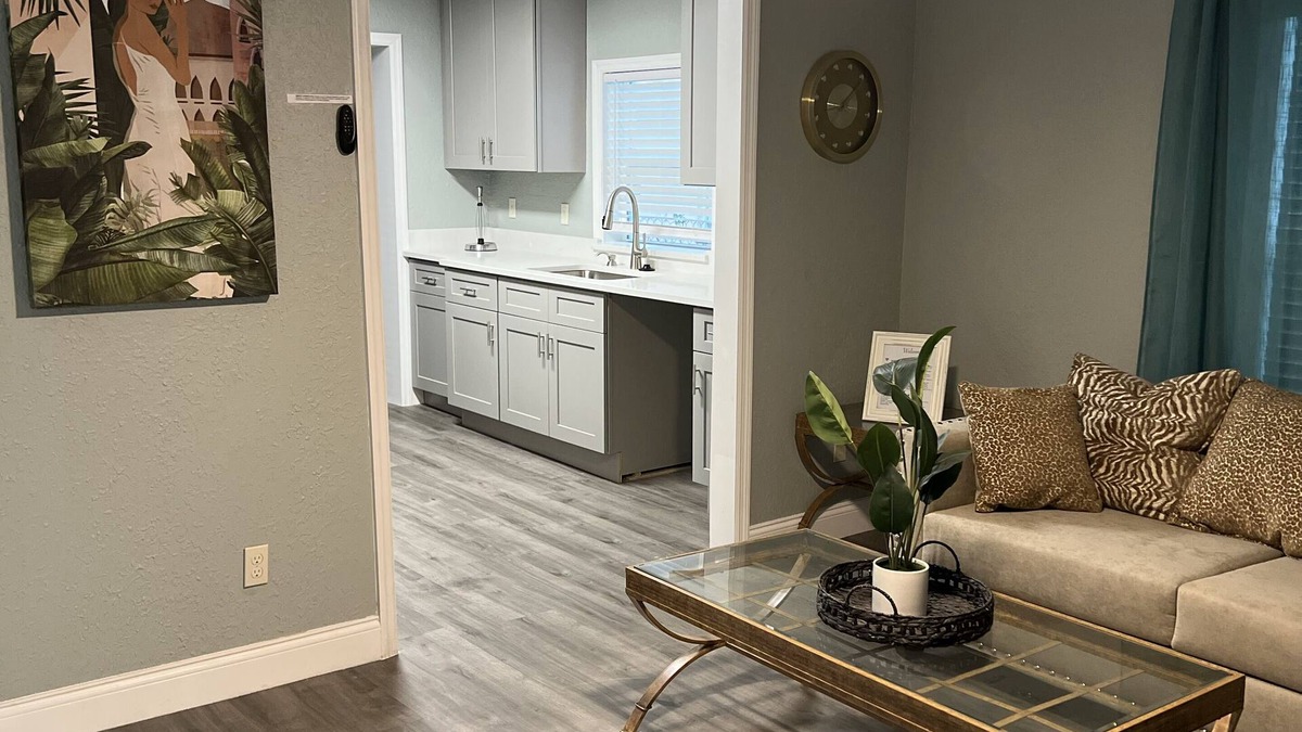 Orlando House | 3bdrm fruit tree home near downtown Orlando
