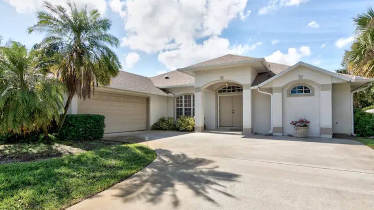 Sebastian Highlands House | 3Bed/2bath Private Wet Heated Pool, Near Beaches!