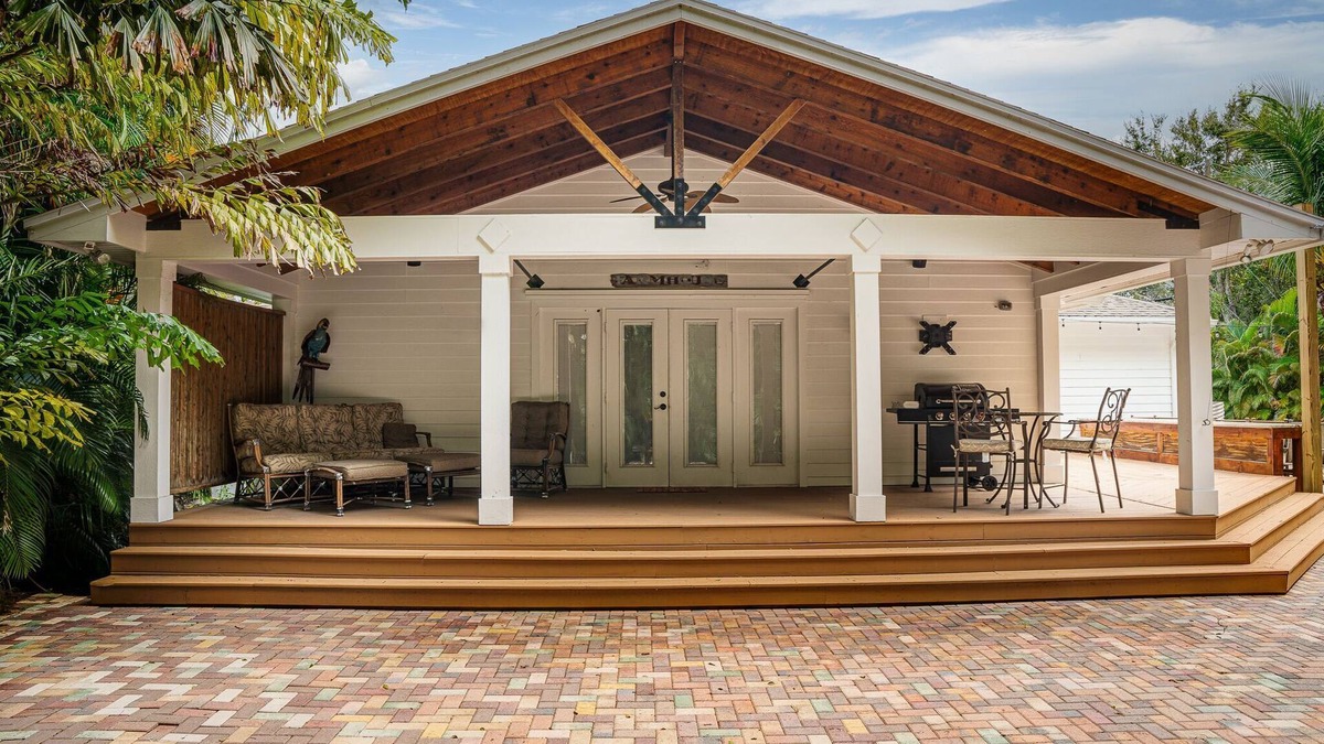 North River Shores House | 3BR/2BA The Coastal Craftsman ~ Porches Palms & Hammocks
