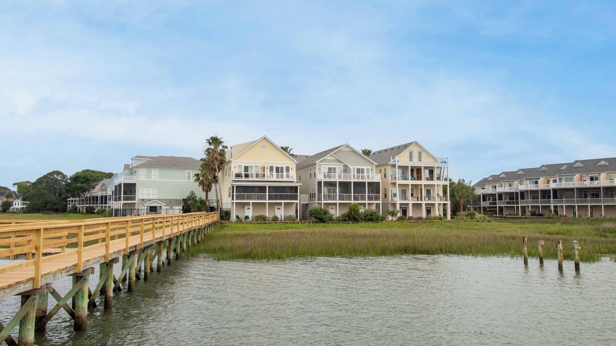 Waters Edge Condo | 3br/3ba River Views Pool and Dock Access~ River Walk