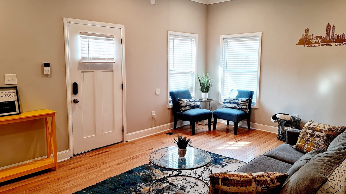 West End House | 3BR/4BA w/Great place for having fun in the middle of the city!