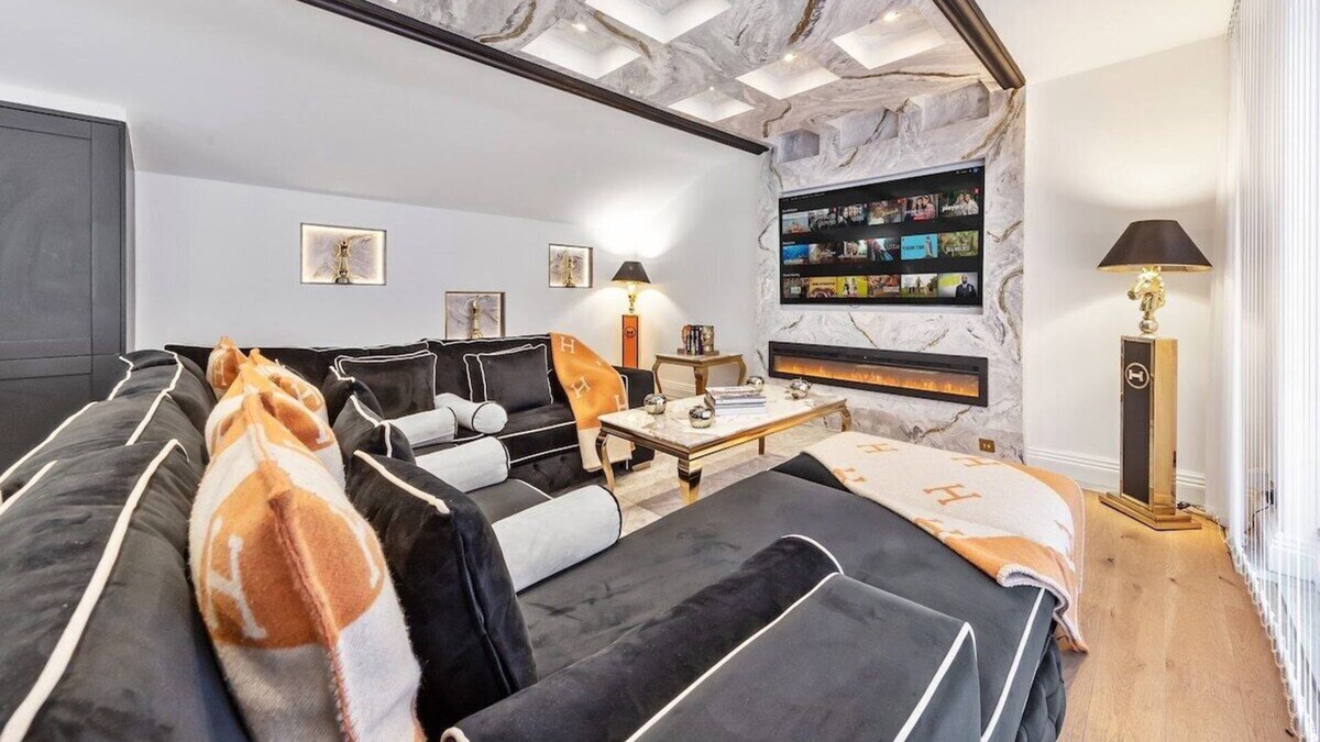 Knightsbridge and Belgravia Condo | 3BR Billionaire’s Ultra-Luxury Hideaway by Harrods