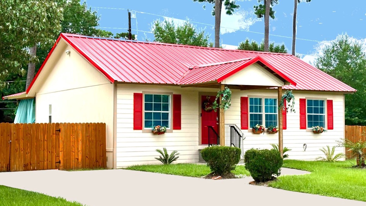 Magnolia House | 3BR Bohemian Home King/Queen+Free RV-Boat-Trailer Parking/Great for Long Stay!