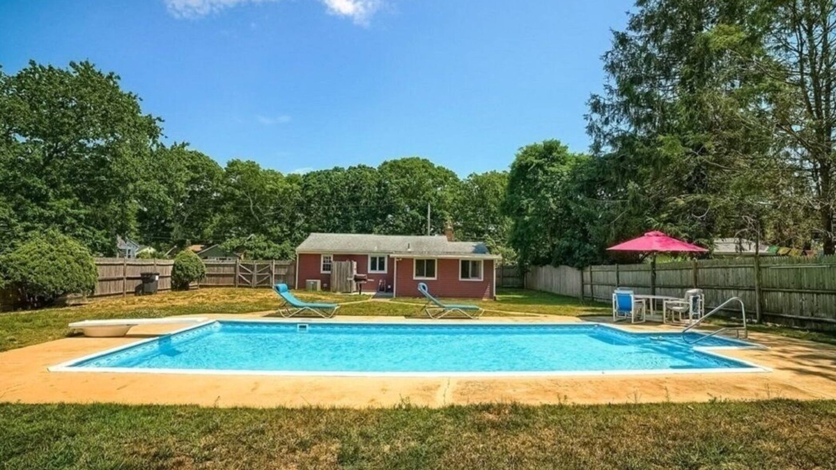 Hyannis House | 3BR Cape House w/Big Pool in Fenced in Back Yard, A/C, Outdoor Shower, WiFi, TV