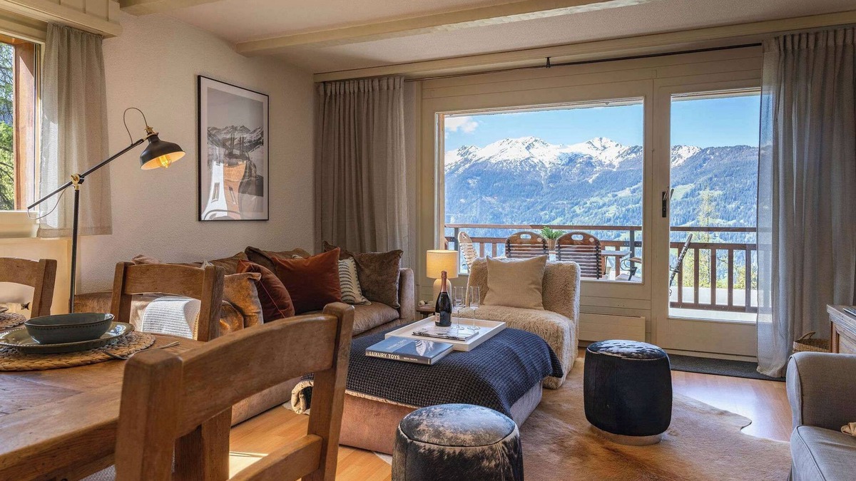 Verbier Apartment | 3BR Central Verbier with Pool, Sauna & Views