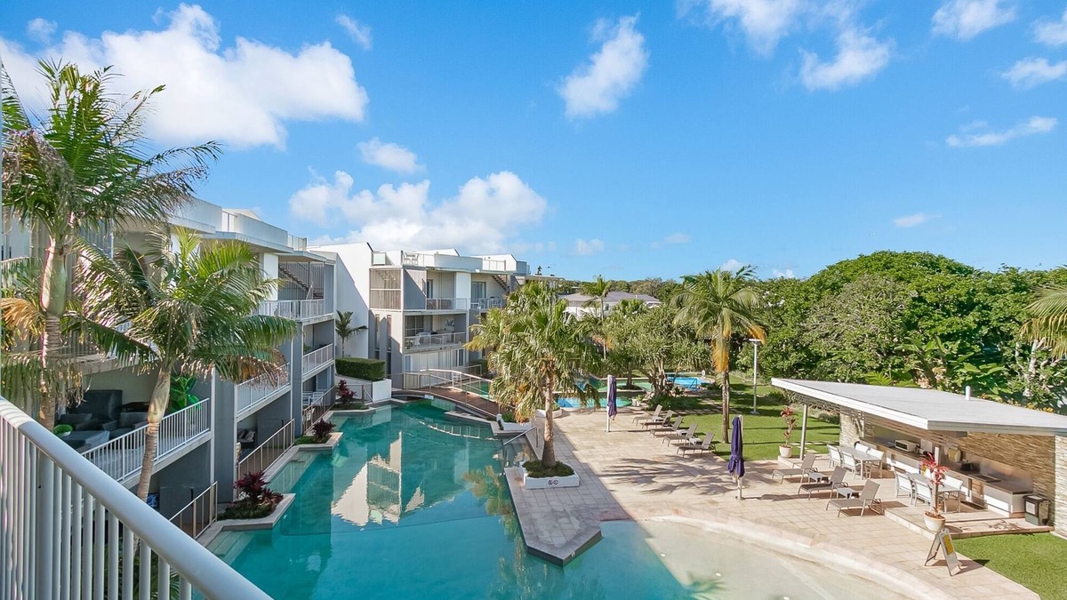Casuarina Apartment | 3BR Drift Apartment with Rooftop Balcony by uHoliday