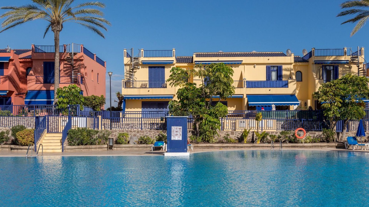Costa Meloneras Ski Chalet | 3BR Beach House Meloneras -Private solarium-Pool