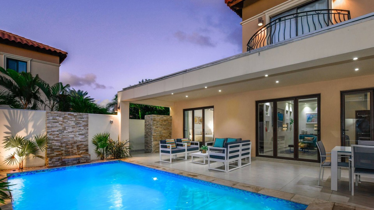 Gold Coast House | 3BR Luxury Villa with Private Pool at Gold Coast