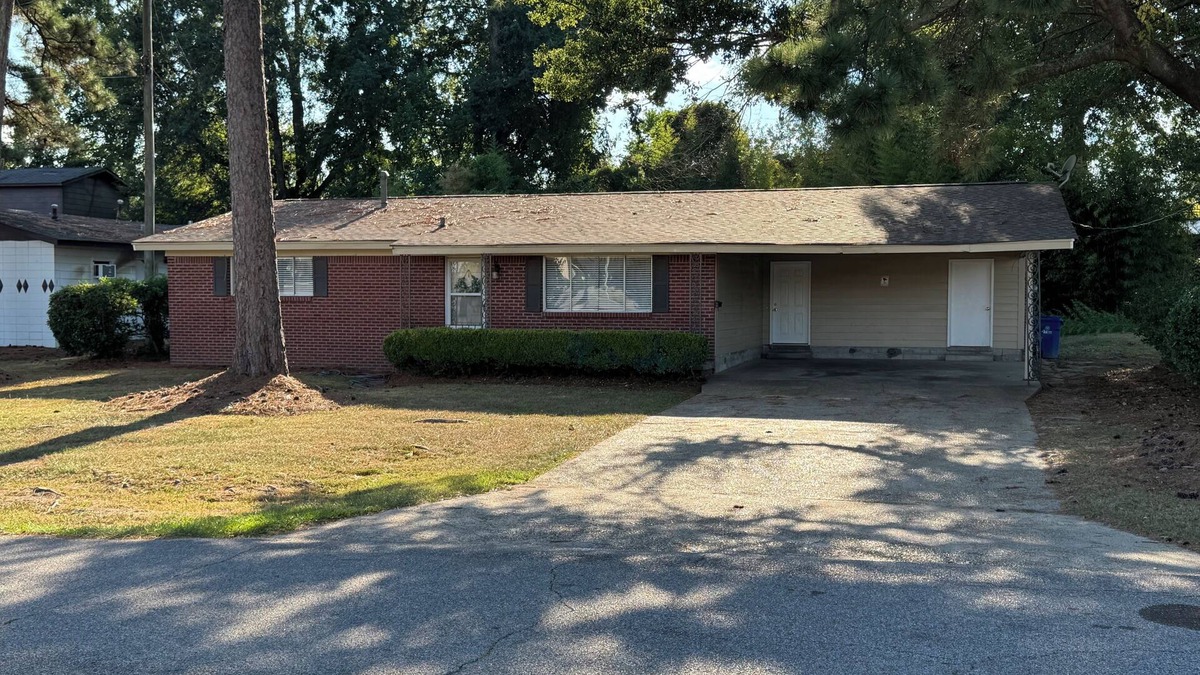 Hattiesburg House | 3BR Midtown Stay! Located on USM Campus! Perfect for Game Days and Getaways
