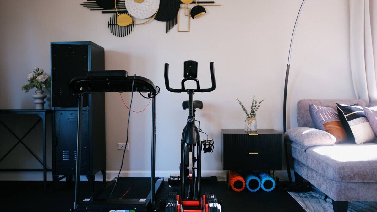 Dunning Apartment | 3BR Modern Apt Gym Workspace Quiet Location