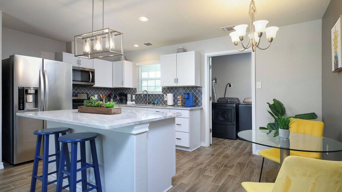 West San Antonio House | 3BR Near Lackland AFB Military & ALE Stays W/D