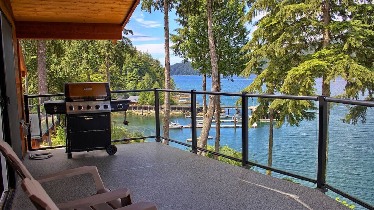 Port Renfrew Cottage | 3BR - Ocean Front - Pet Friendly - Sleeps 6