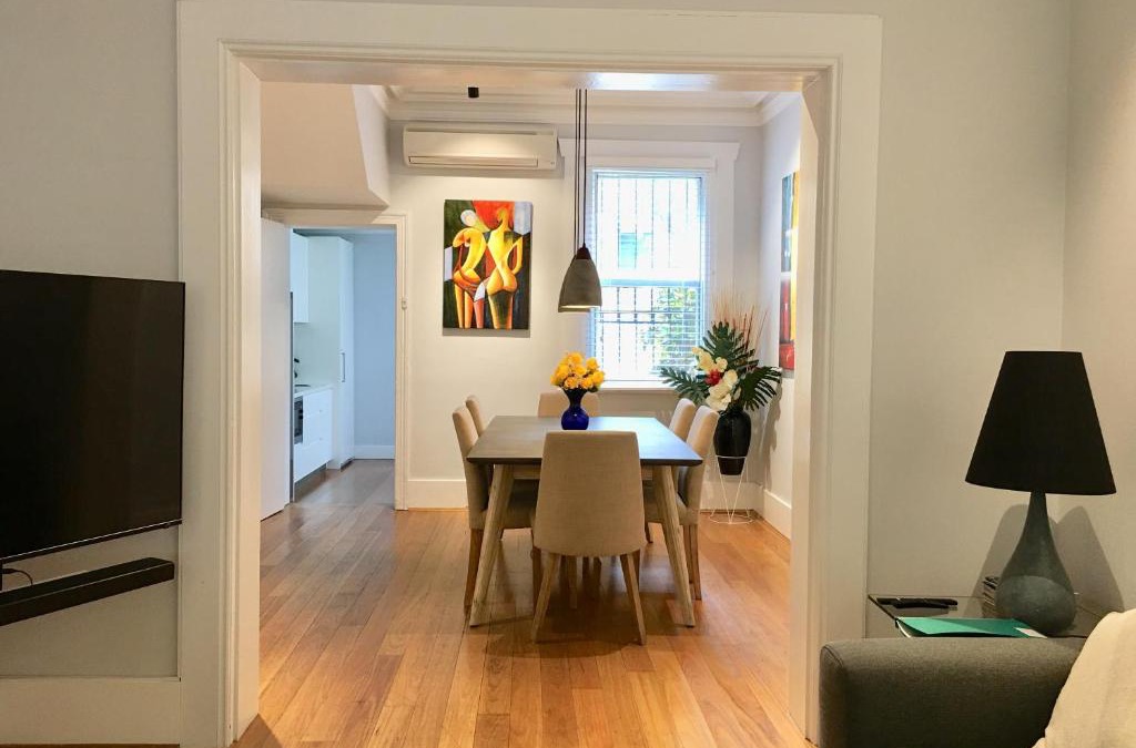 Pyrmont House | 3BR Terrace House in Darling Habour, next to ICC and The Star, Sydney CBD, Free parking