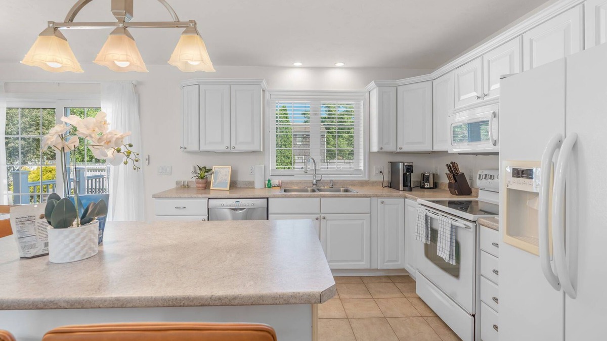 East Falmouth House | 3BR The Bailey Beach Retreat