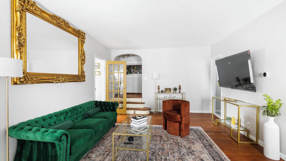Queens House | 3BR w/Office+Basement/Utilities+Parking/Near LIRR
