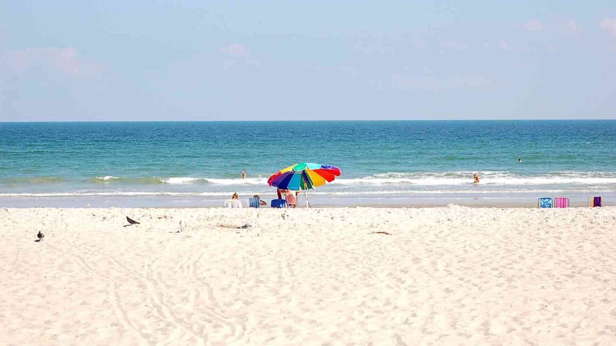 Port Canaveral Cottage | 3BR w/pool, Walk to Beach, Cozy Family Cottage