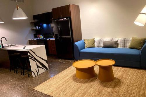 North Oakland Apartment | 3E-Spacious close to PITT/CMU/Carlow, Sleeps 4
