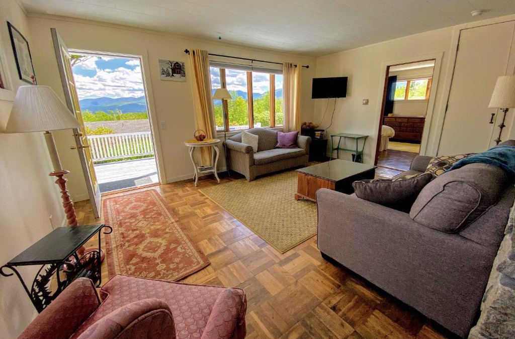 Sugar Hill House | 3L Cabin in picturesque Sugar Hill, breathtaking views, minutes from White Mountains attractions