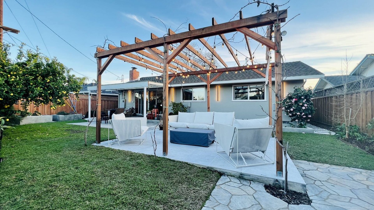 Santa Clara House | 3M's Luxury Home with fast wifi and private garden near Santana Row