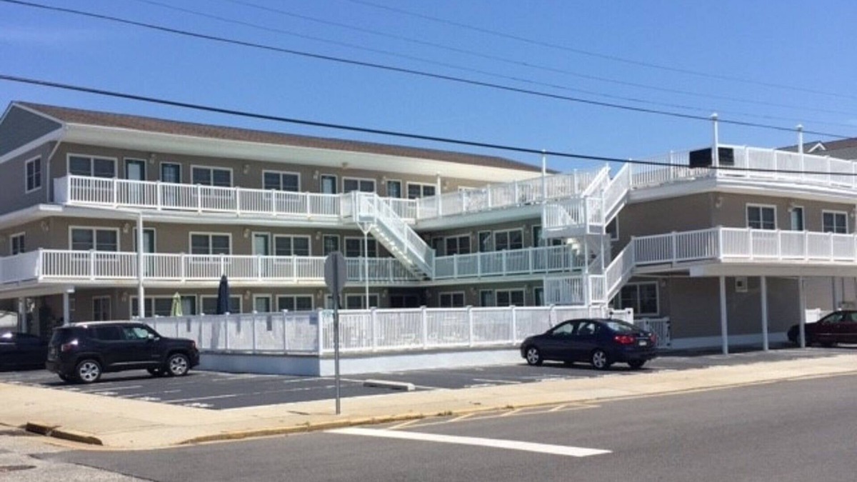 North Wildwood Condo | 3rd Floor, End Unit, Perfect For A Small Family In Beautiful North Wildwood!