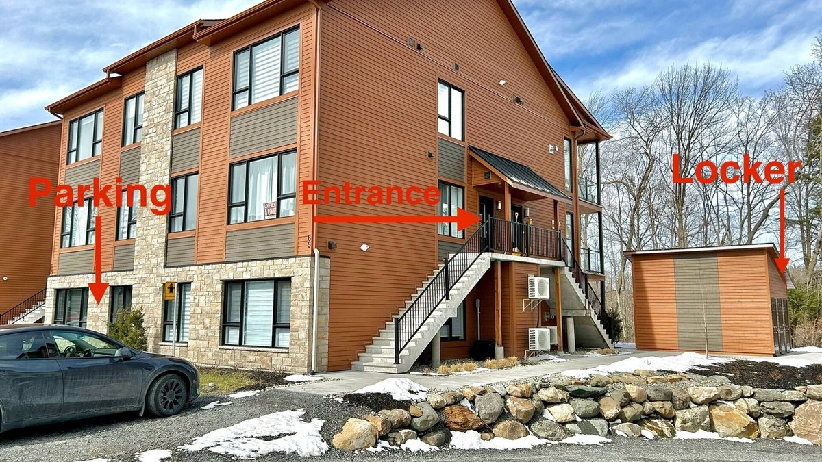 Bromont Condo | 3rd Floor New Construction - Prime Location with Ski Shuttle Bus on Site
