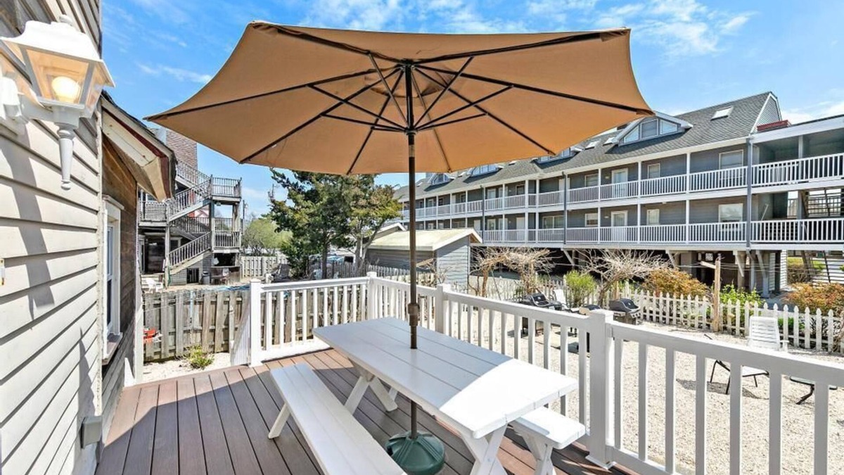 Beach Haven Apartment | *3rdtoBeach*available:Sept.&Oct.*Heart of BEACH HAVEN*Across Veterans,Updated