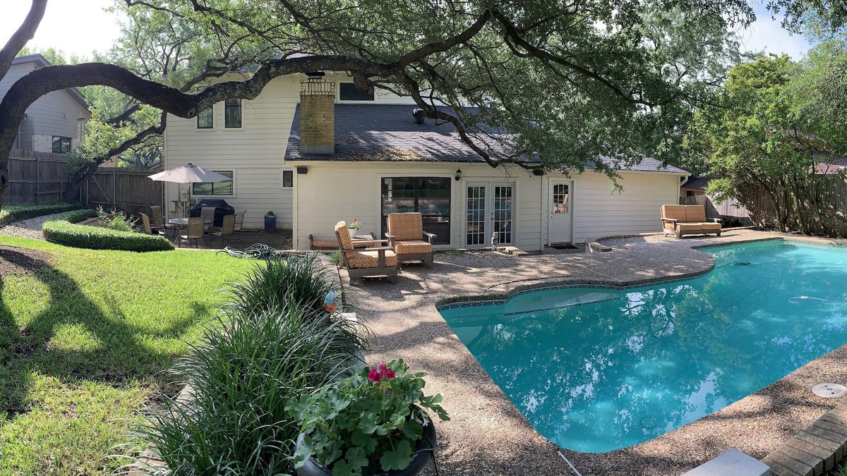 Bee Cave Woods House | 4/3 Lux Home w/pool 3mils toDwntwn, SXSW, walk to ACL/Zilker Park *LOCATION*