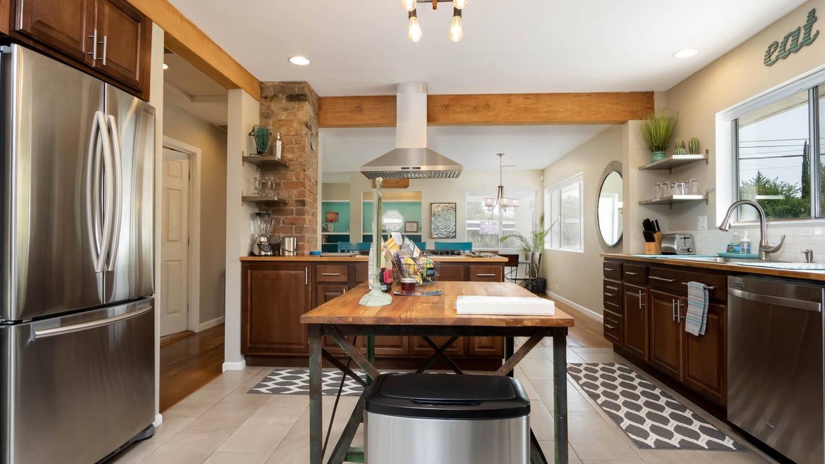 Cottonwood House | 4-5 Bedroom Private Oasis in Old Town Cottonwood Walk to Tasting Rooms & Shops!