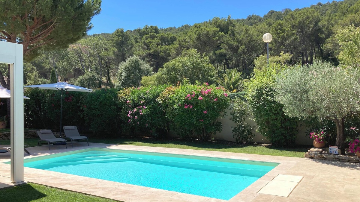 Roquefort-la-Bedoule Villa | 4* air-conditioned villa with swimming pool near Cassis, Calanques, beaches