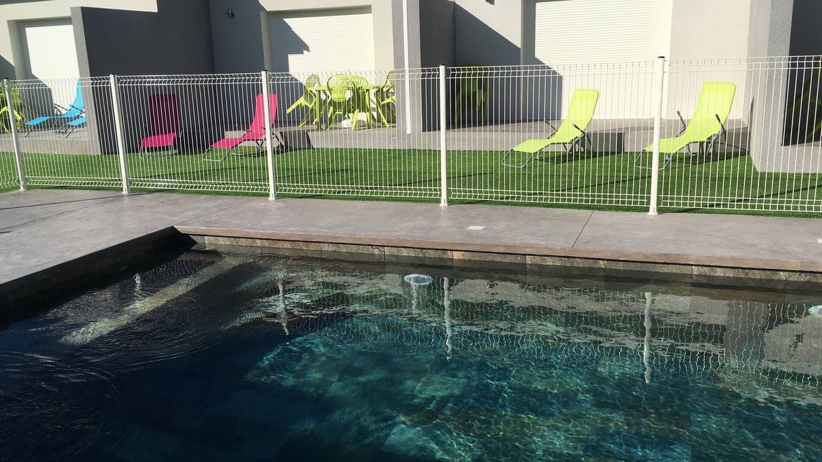 Saint-Jean-Lasseille Apartment | 4 apartments in villa with swimming pool