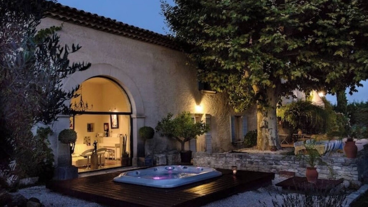 Tresques Apartment | 4* apartment at Château Juliette Winery Chalet