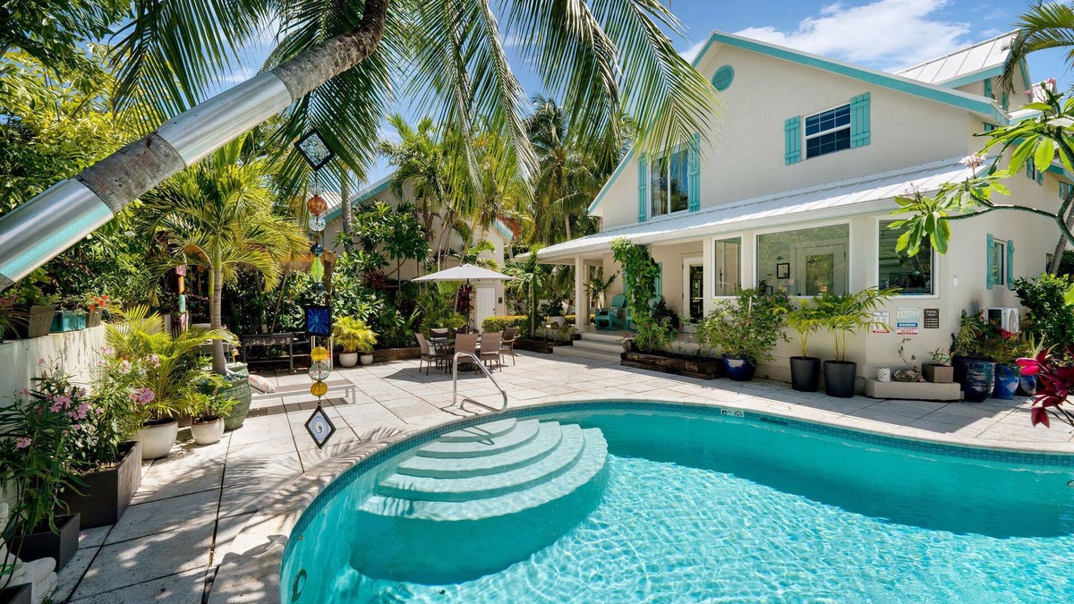 West Bay House | 4 Bd Family Home with Private, Heated Pool - on Boggy Sands Rd