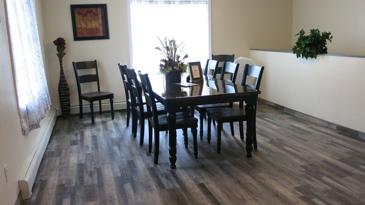 Moose Creek Apartment | 4 Bdr/2 Bath-Interior Alaska-Moose Creek , North Pole. Minutes from Eielson AFB