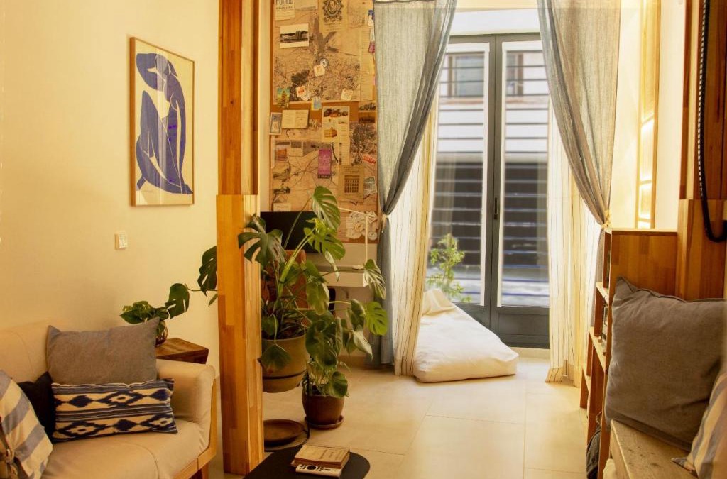 Embajadores Apartment | 4 Bears Studios