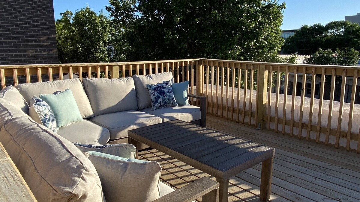 Stillwater House | 4 bed 2 bath unit on Campus Corner with rooftop deck - sleeps 12