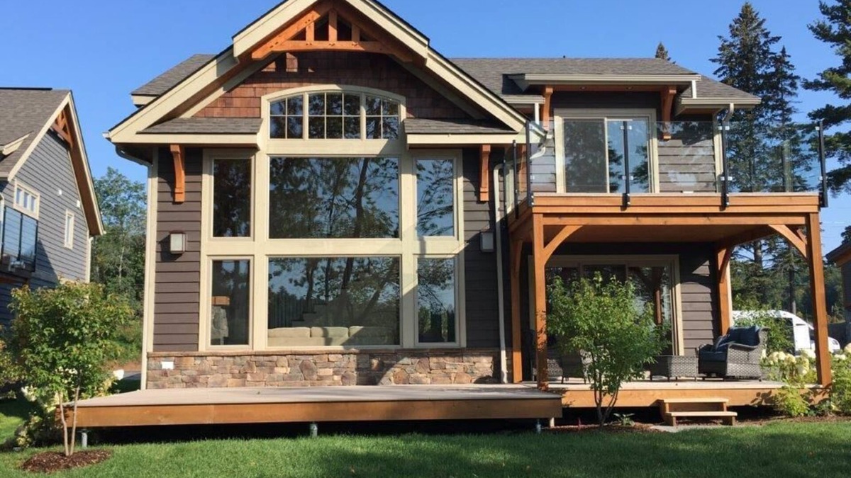 Port Carling Villa | 4 bed 3 bath Villa on Lake Muskoka!