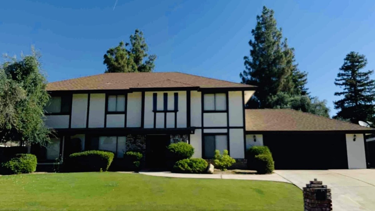 Greenacres House | 4 BED/3BATH huge custom POOL HOME in Fabulous neighborhood!Pool table/fireplace!